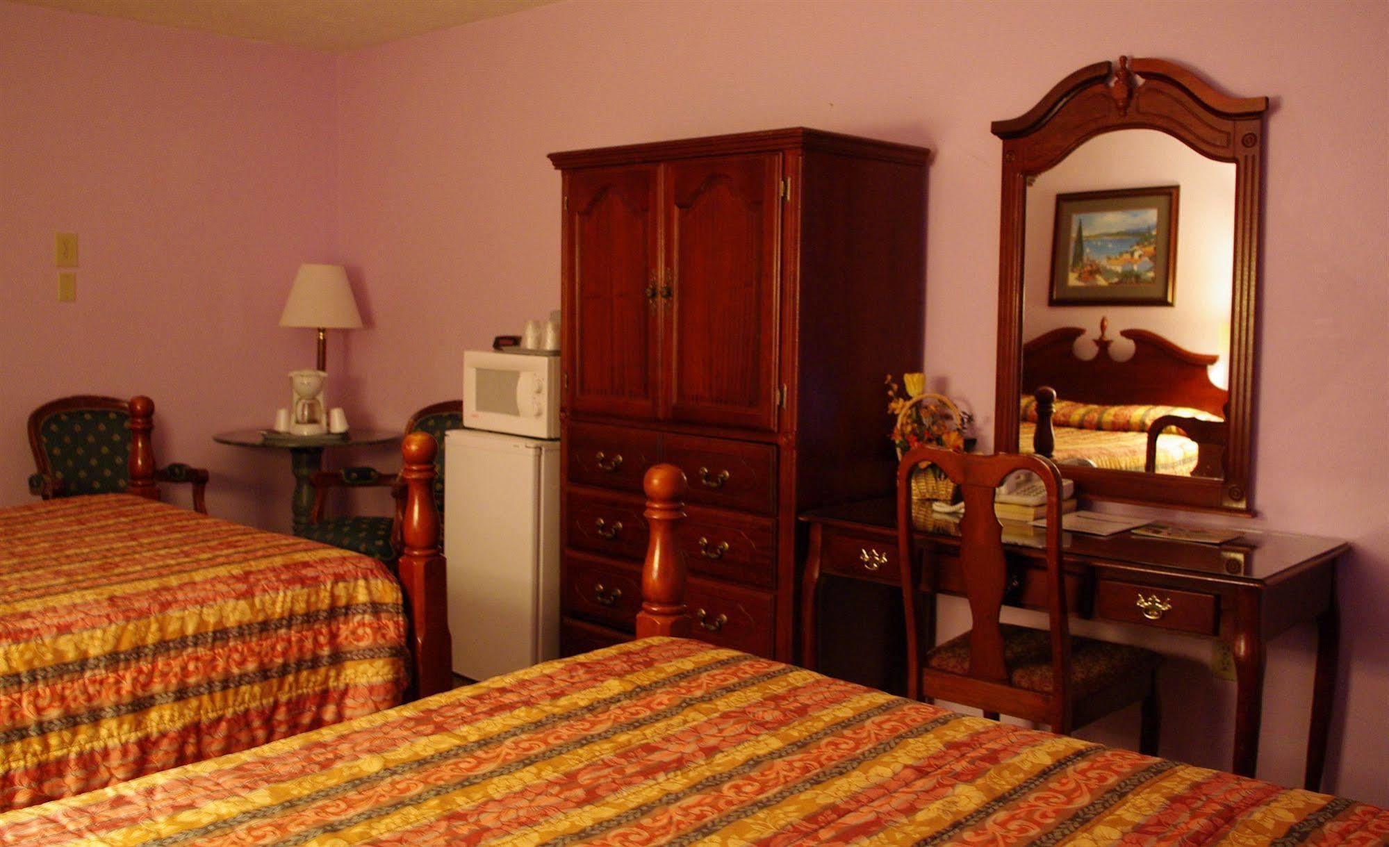 Blue Spruce Motel Lamar Quarto foto